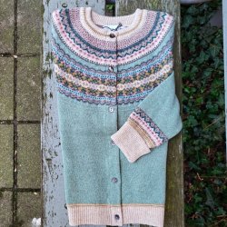 Eribe Cardigan Sage kort 